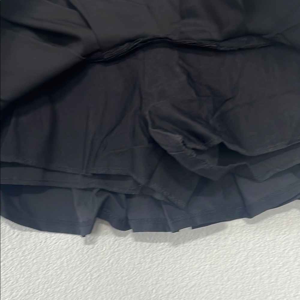 Black Ruffled Mini‎ Skirt - Picture 3 of 4